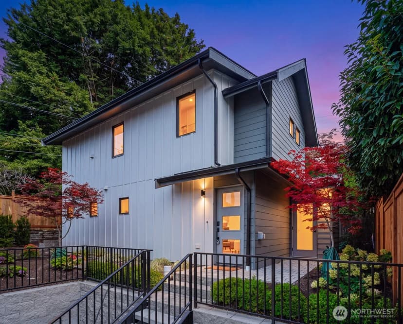 Property photo for 6030 41st Avenue Ne, Seattle photo 2
