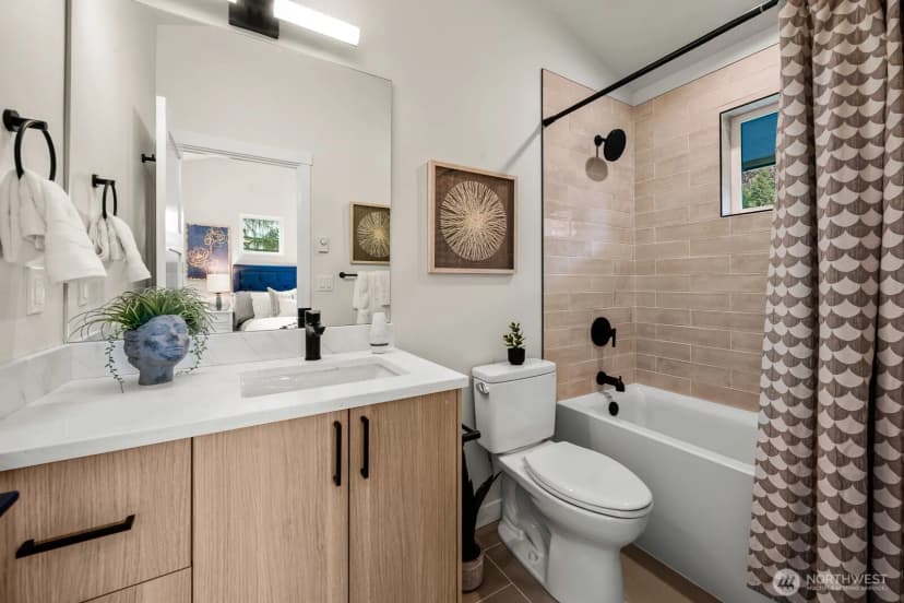 Property photo for 6030 41st Avenue Ne, Seattle photo 19