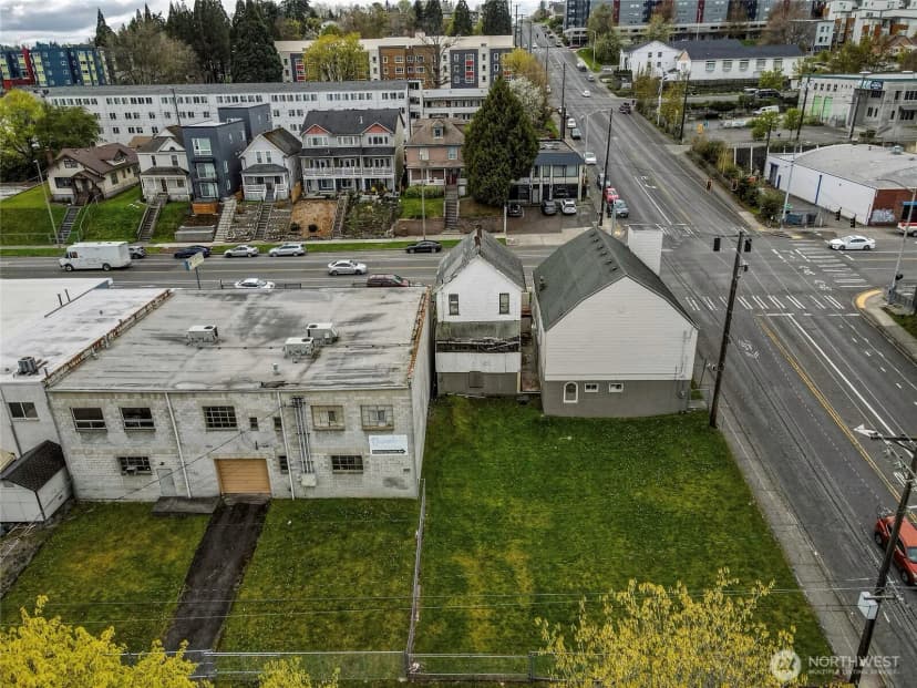 Property photo for 2505 Tacoma Avenue S, Tacoma photo 10