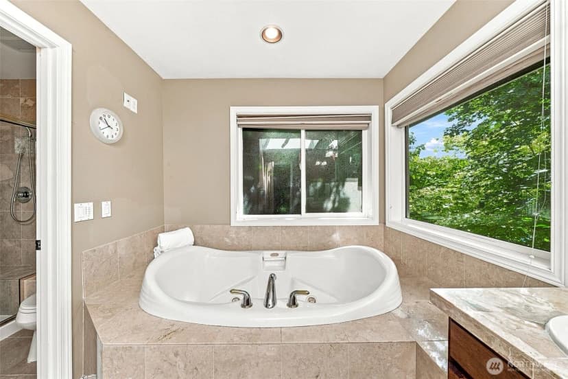 Property photo for 13915 Se 238th Place, Kent photo 22