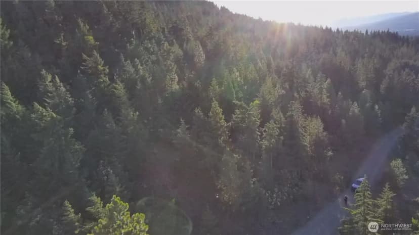 Property photo for 8440 Upper Peoh Point Rd, Cle Elum photo 3