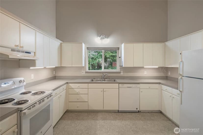 Property photo for 6387 Nw Aileron Court, Silverdale photo 7