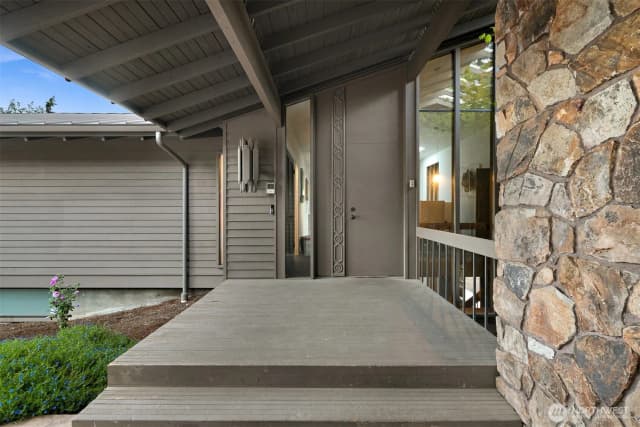 Property photo for 430 Bayside Drive, Bellingham photo 4