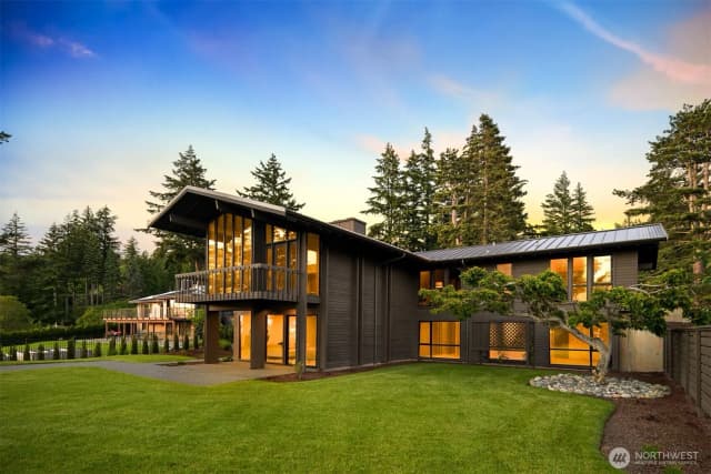 Property photo for 430 Bayside Drive, Bellingham