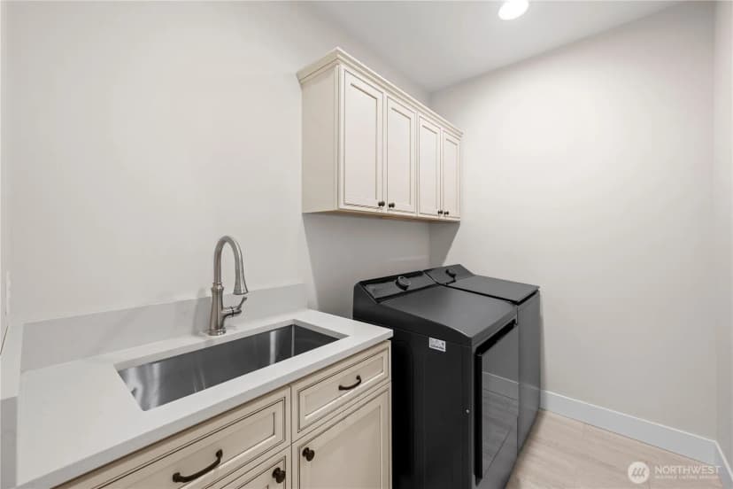 Property photo for 24050 Dolphin Lane, Mount Vernon photo 15