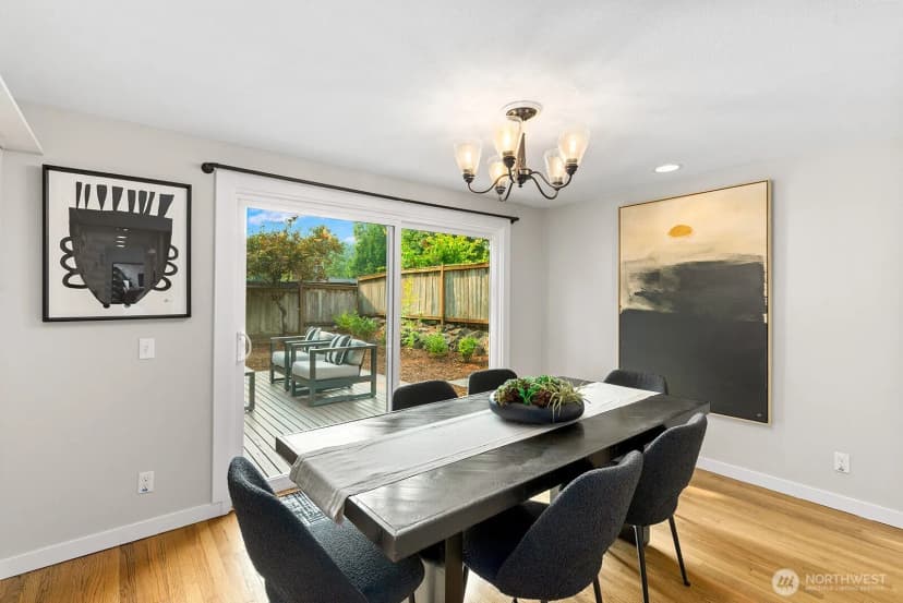 Property photo for 10303 20th Avenue Ne, Seattle photo 12