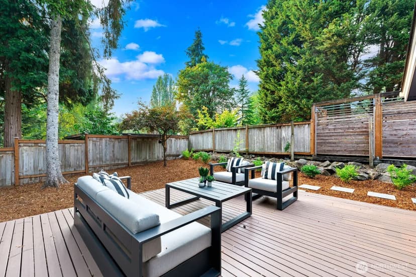 Property photo for 10303 20th Avenue Ne, Seattle photo 25