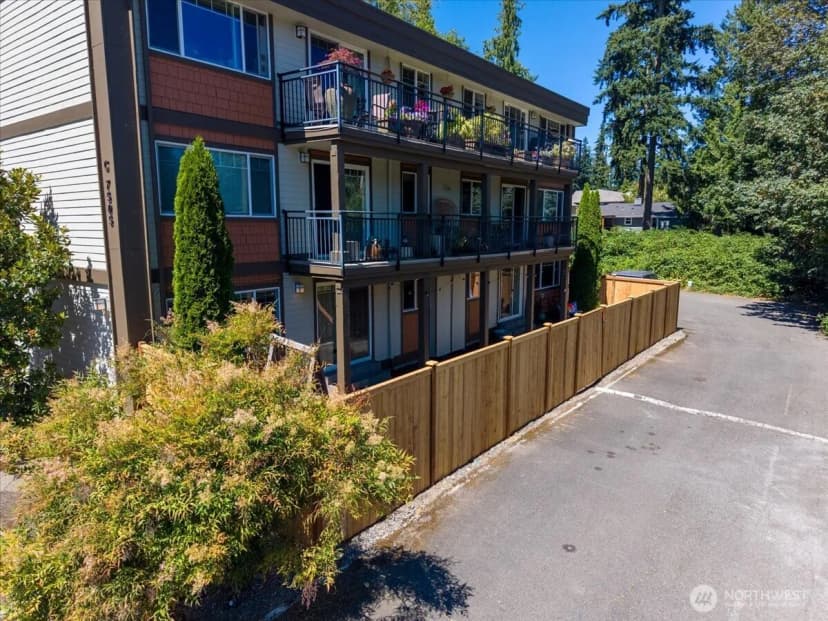 Property photo for 7505 212th Street Sw #c102, Edmonds photo 32