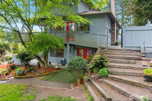 Property photo for 739 Ne Woods Court, Bremerton