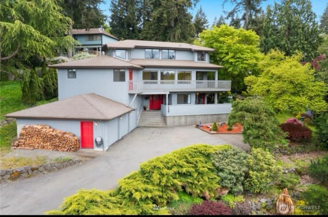 Property photo for 739 Ne Woods Court, Bremerton photo 2