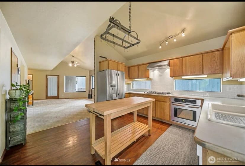 Property photo for 739 Ne Woods Court, Bremerton photo 11