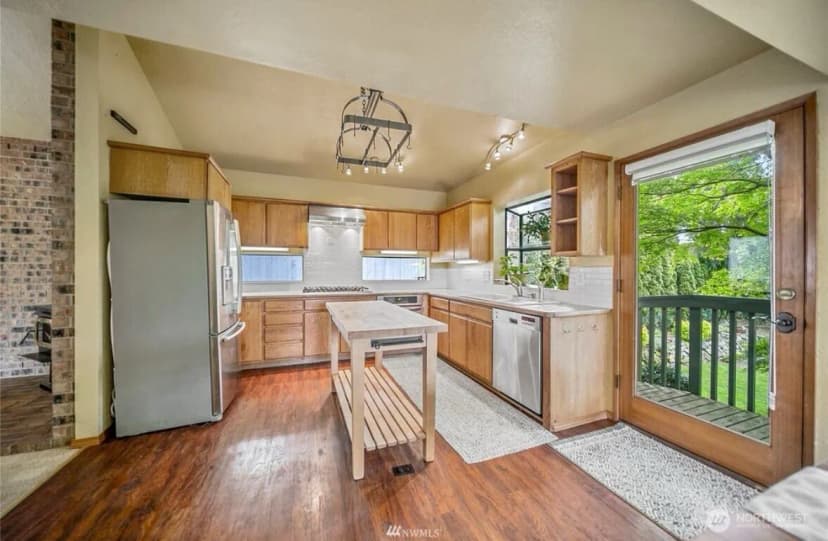 Property photo for 739 Ne Woods Court, Bremerton photo 8