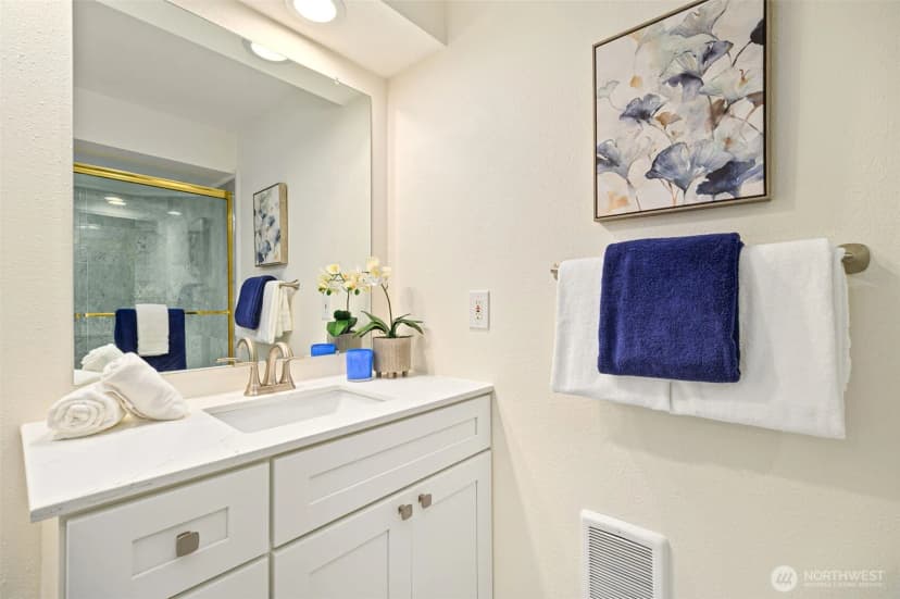 Property photo for 3110 W Lake Sammamish Parkway Se #23, Bellevue photo 24