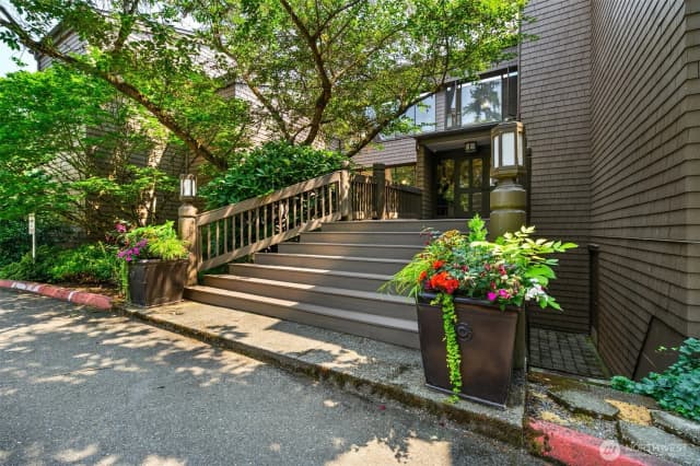 Property photo for 3110 W Lake Sammamish Parkway Se #23, Bellevue photo 3