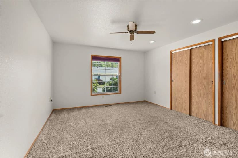 Property photo for 1229 Searle Drive, Centralia photo 13
