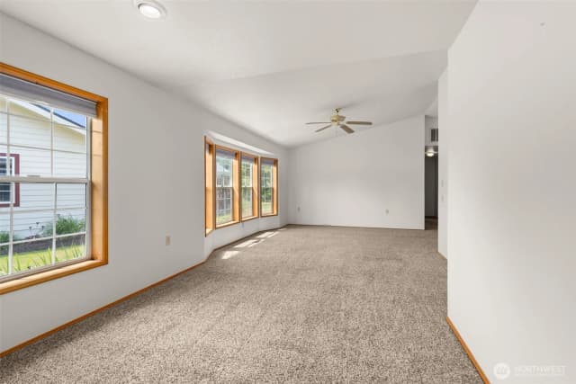 Property photo for 1229 Searle Drive, Centralia photo 5
