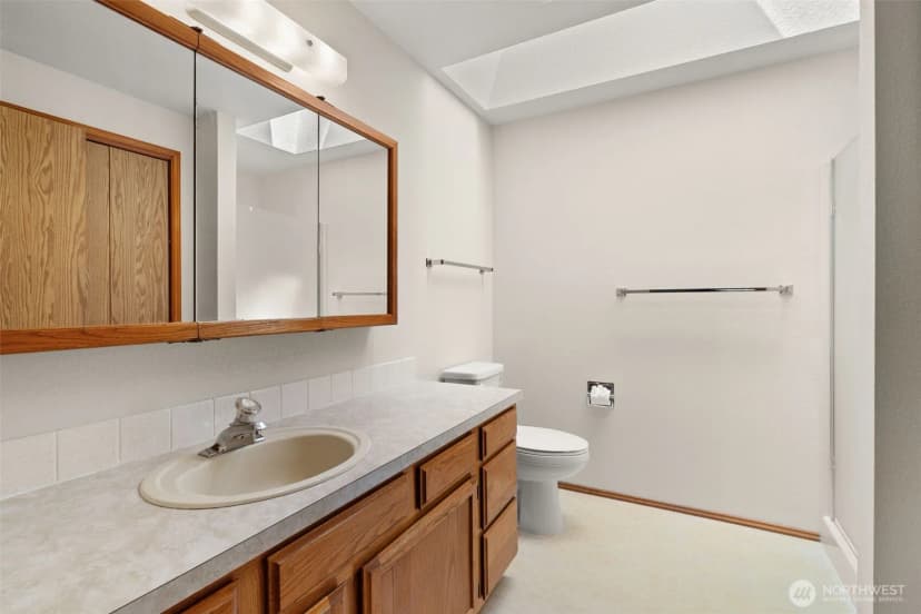 Property photo for 1229 Searle Drive, Centralia photo 15