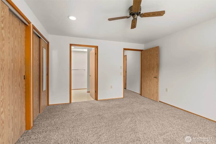 Property photo for 1229 Searle Drive, Centralia photo 14