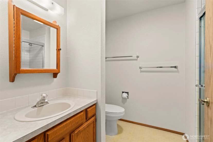 Property photo for 1229 Searle Drive, Centralia photo 18
