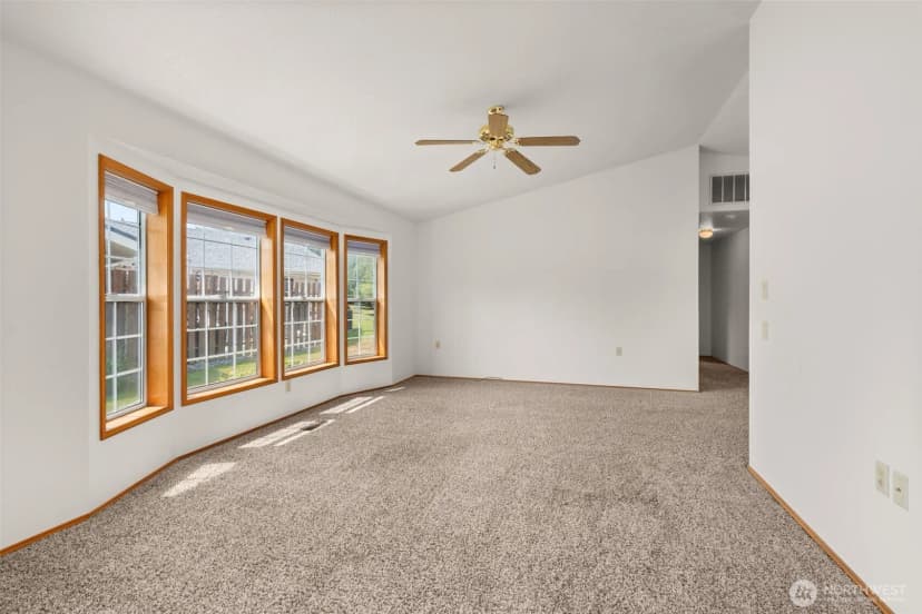 Property photo for 1229 Searle Drive, Centralia photo 6
