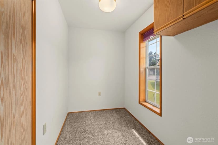 Property photo for 1229 Searle Drive, Centralia photo 17