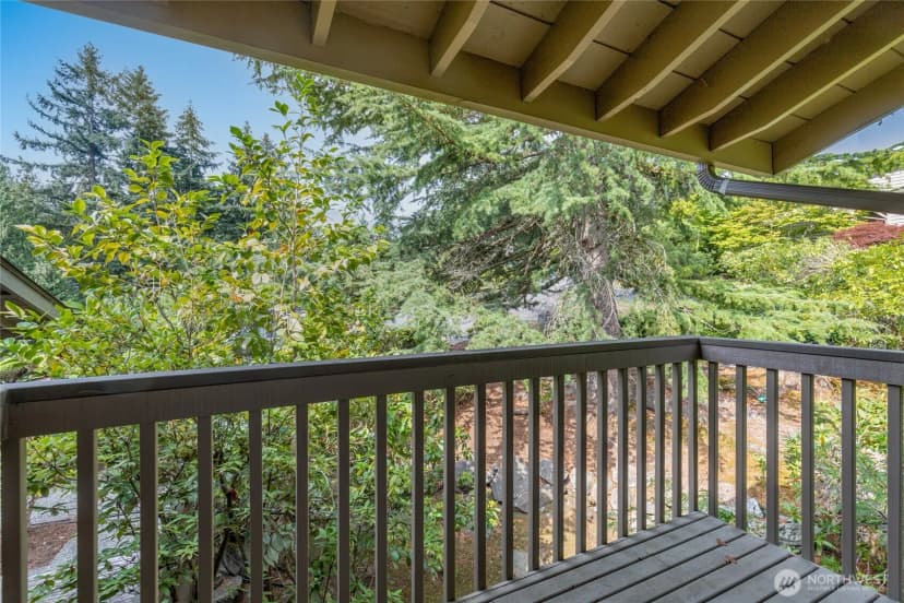 Property photo for 104 168th Avenue Ne, Bellevue photo 27