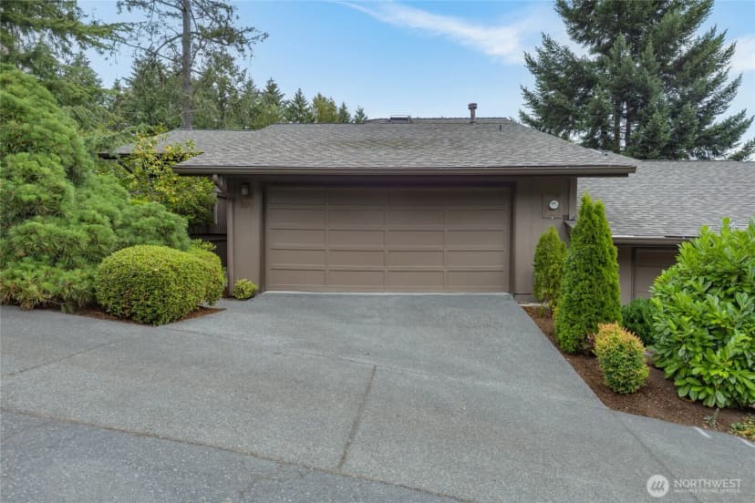 Property photo for 104 168th Avenue Ne, Bellevue