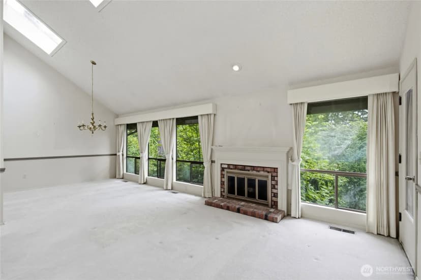 Property photo for 104 168th Avenue Ne, Bellevue photo 29