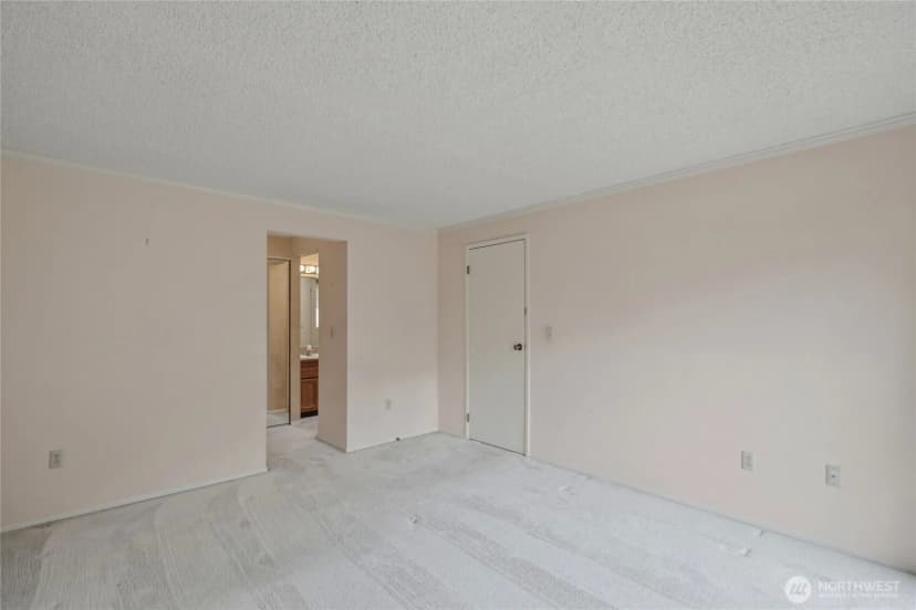 Property photo for 104 168th Avenue Ne, Bellevue photo 21