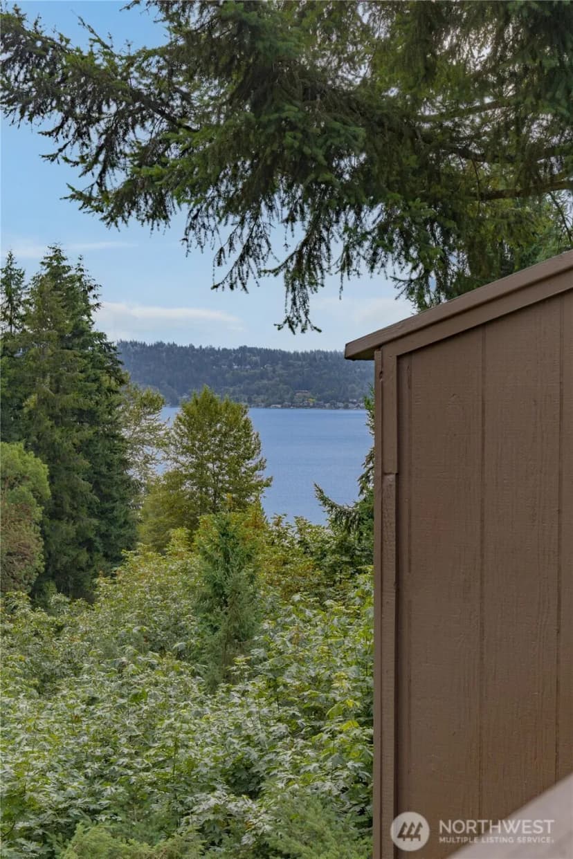 Property photo for 104 168th Avenue Ne, Bellevue photo 26