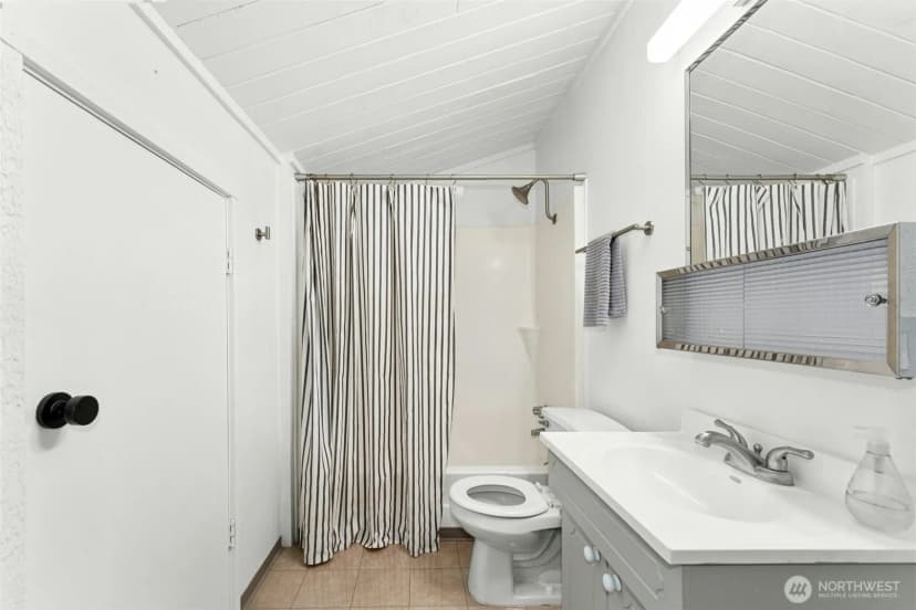 Property photo for 201 E Cutty Sark Drive, Shelton photo 17