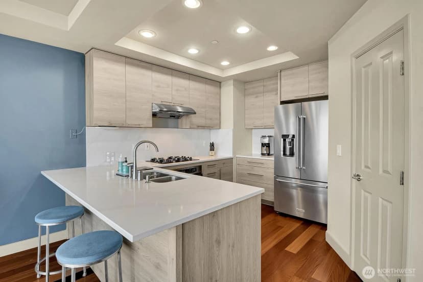 Property photo for 2319 1st Avenue #306, Seattle photo 8