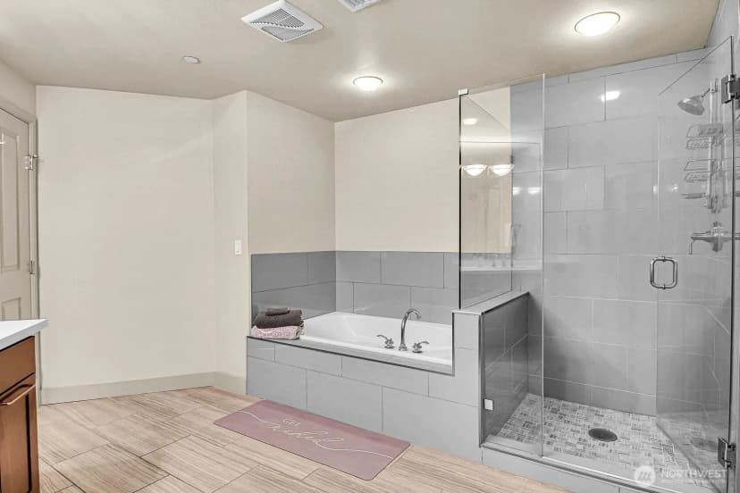 Property photo for 2319 1st Avenue #306, Seattle photo 15