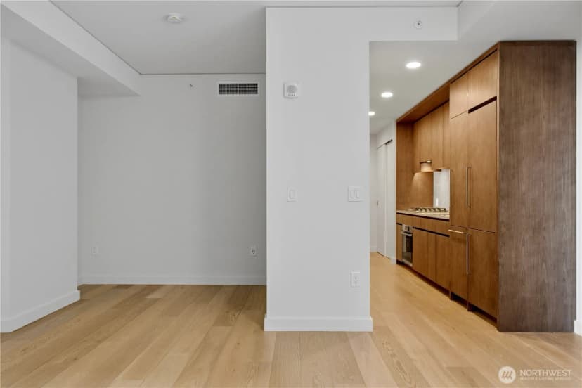Property photo for 121 Stewart Street #1306, Seattle photo 8