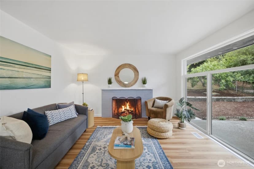 Property photo for 5922 23rd Avenue S, Seattle photo 3