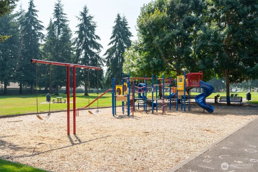 Property photo for 6612 Alder Glen Drive Se, Lacey photo 24