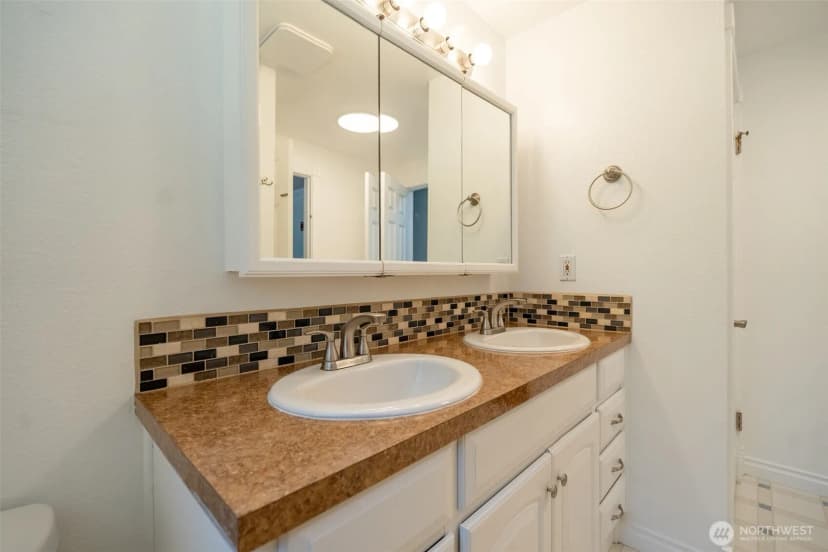 Property photo for 6612 Alder Glen Drive Se, Lacey photo 22