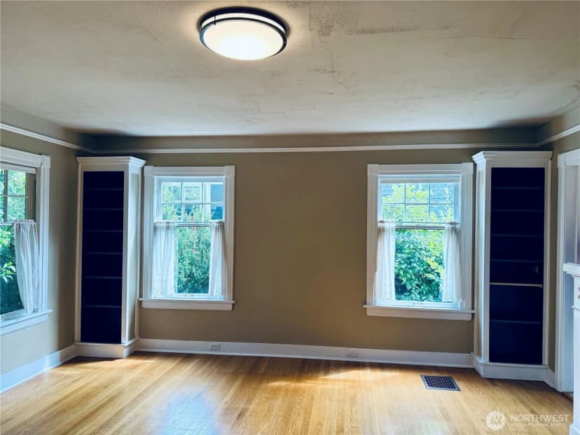 Property photo for 7011 14 Th Drive Nw, Seattle photo 11