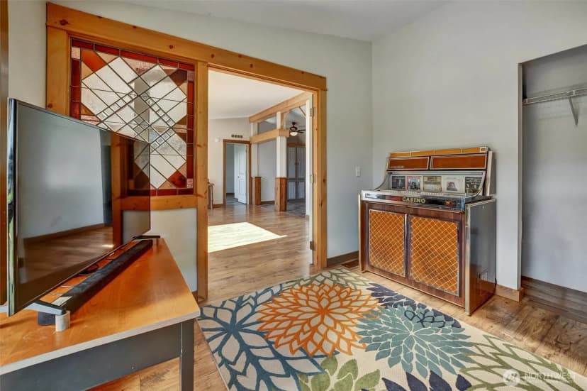 Property photo for 520 75th Avenue Se, Lake Stevens photo 17