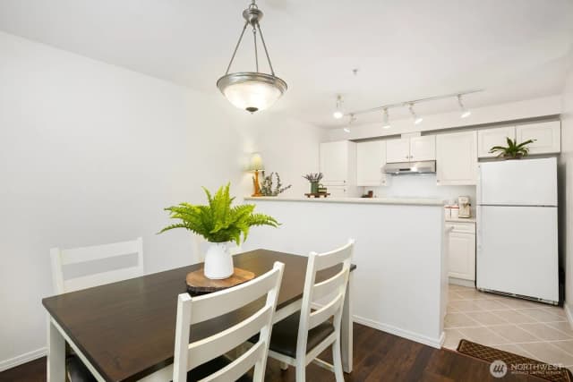 Property photo for 10825 Se 200th St #c101, Kent photo 5