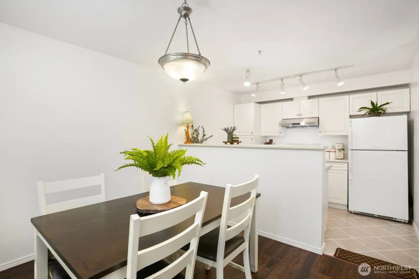 Property photo for 10825 Se 200th St #c101, Kent photo 5