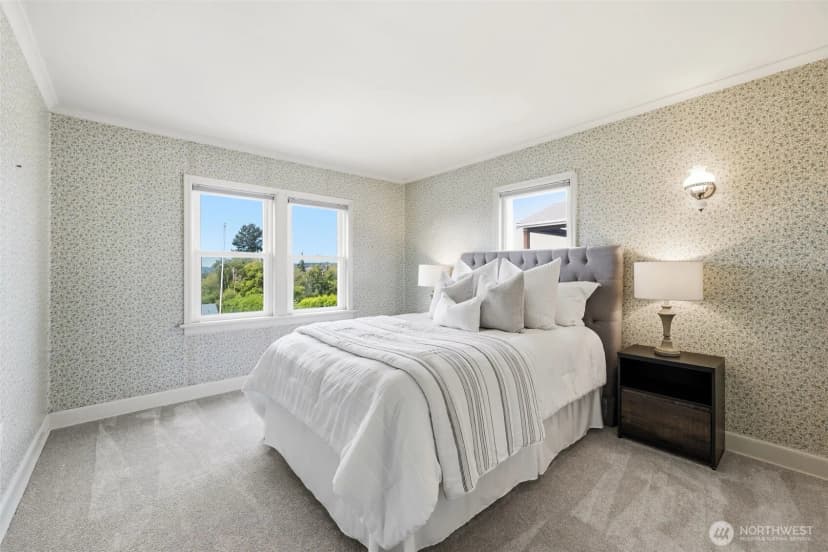 Property photo for 1209 S Sunset Drive, Tacoma photo 19