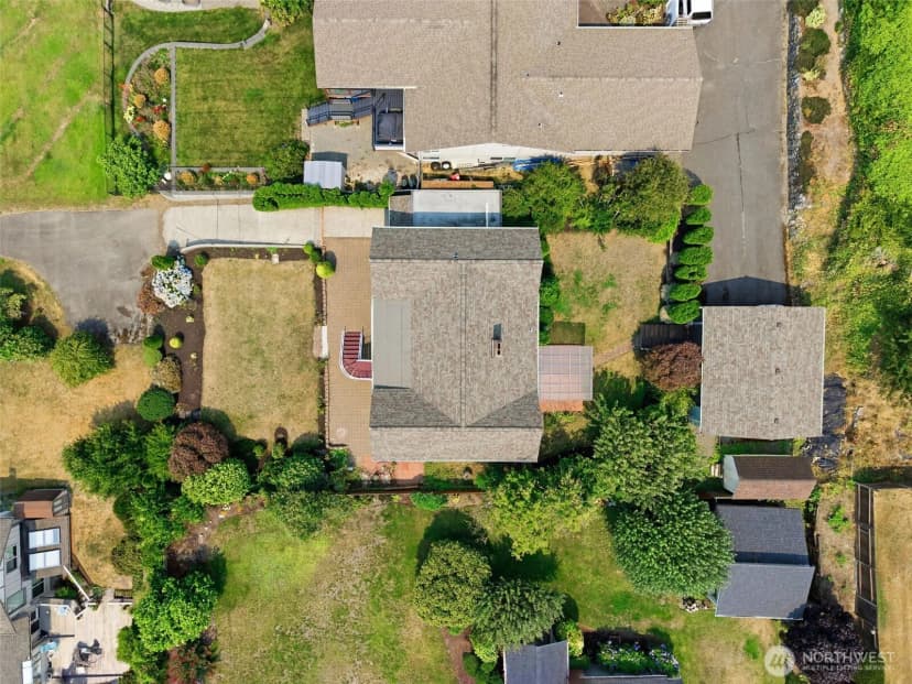 Property photo for 1209 S Sunset Drive, Tacoma photo 36
