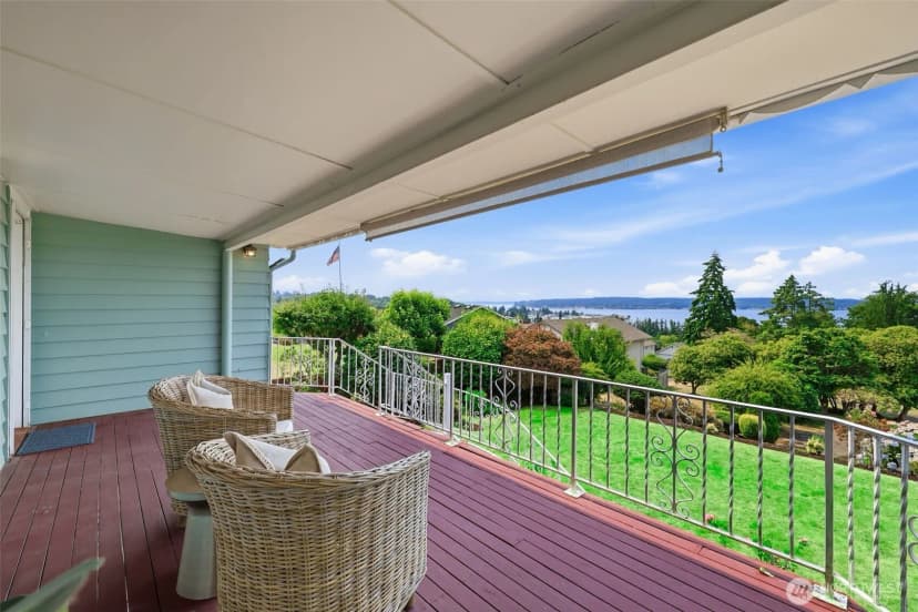 Property photo for 1209 S Sunset Drive, Tacoma photo 9