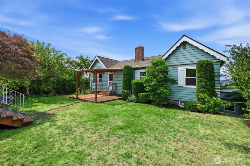 Property photo for 1209 S Sunset Drive, Tacoma photo 32