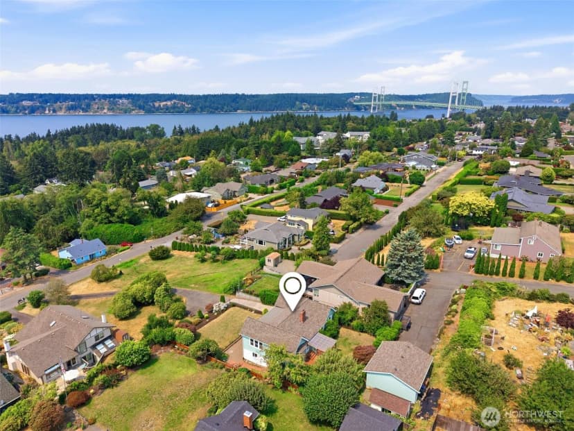 Property photo for 1209 S Sunset Drive, Tacoma photo 37