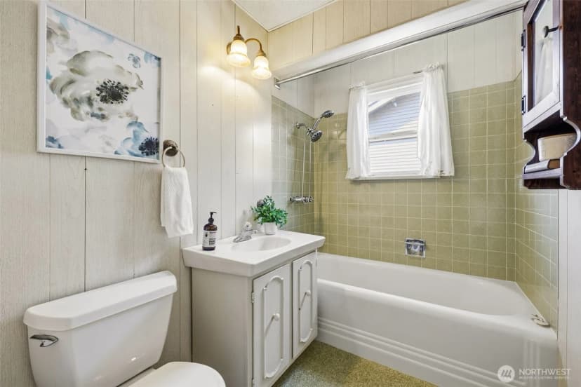 Property photo for 1209 S Sunset Drive, Tacoma photo 21