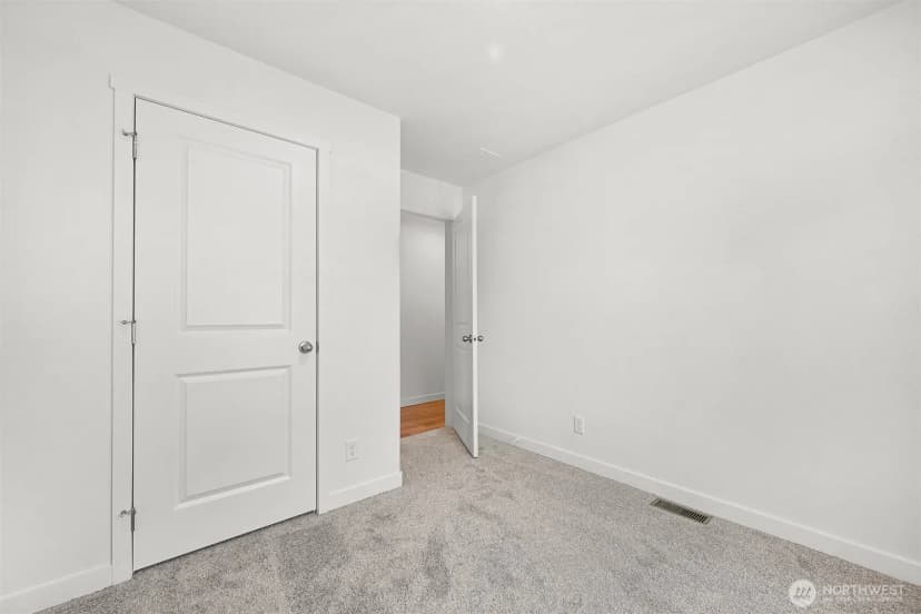 Property photo for 211 Harrison Street, Sumas photo 26