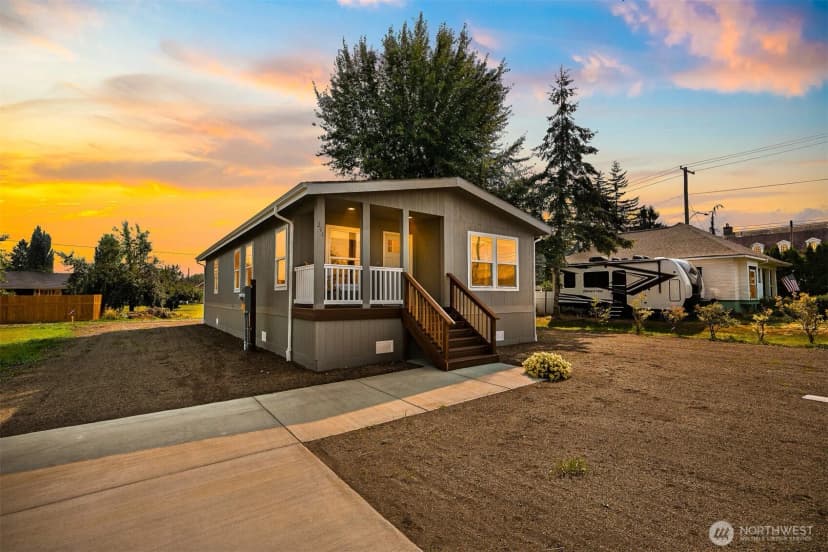 Property photo for 211 Harrison Street, Sumas photo 30