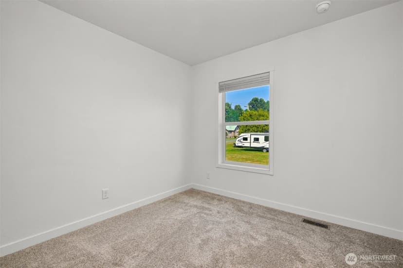 Property photo for 211 Harrison Street, Sumas photo 25